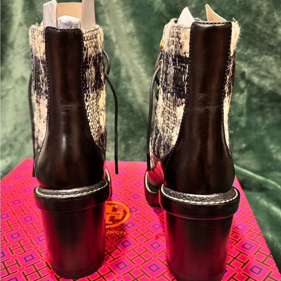 Tory Burch MILLER 90MM LUG SOLE BOOTIE - Picture 4 of 9